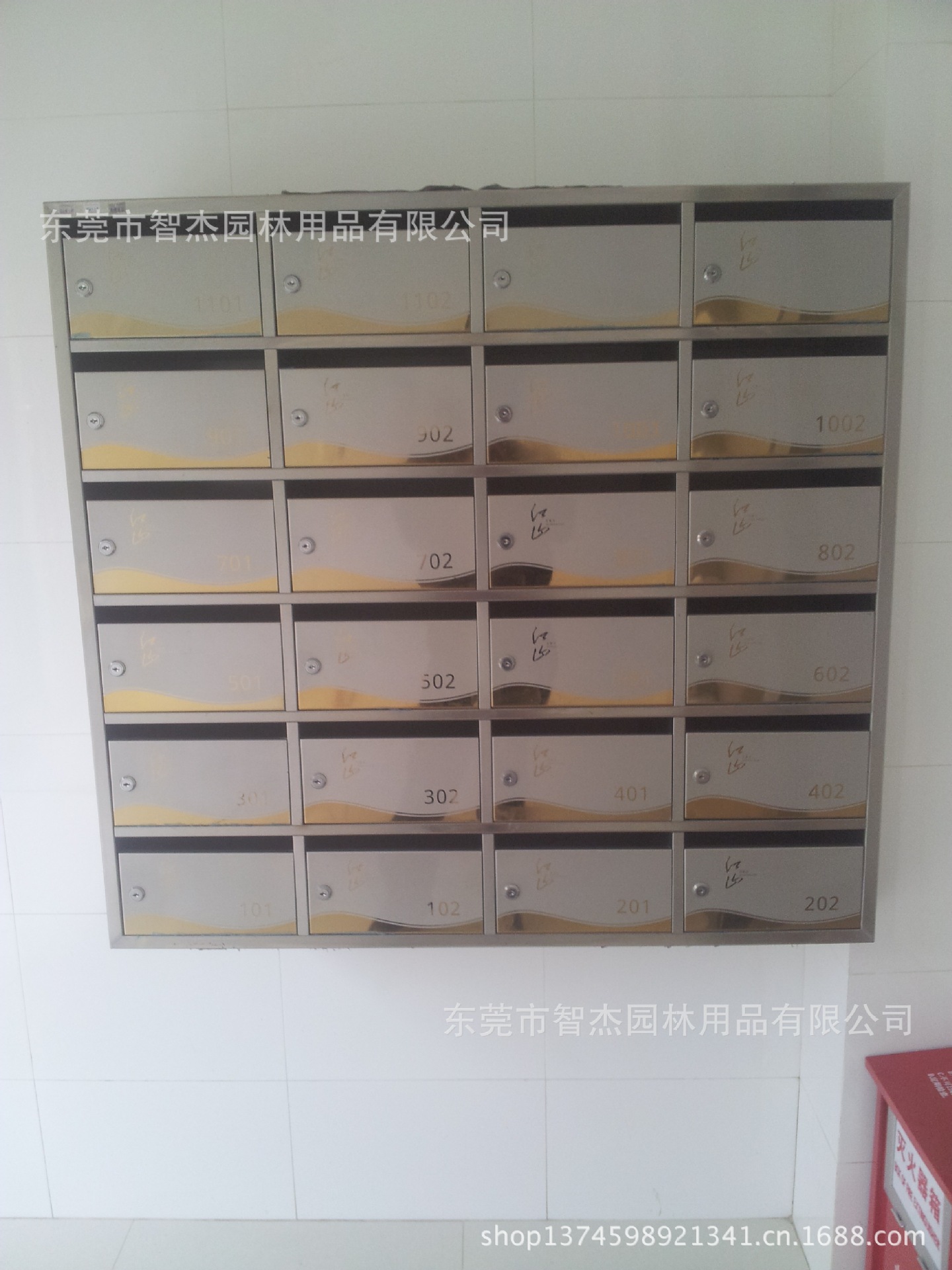 鋼木結(jié)構(gòu)信報(bào)箱 高端定制，小區(qū)品質(zhì)之選